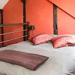 Hottonruy 4 *